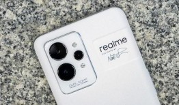 真我8000毫安最新爆料,续航新高度，手机革命即将到来！”